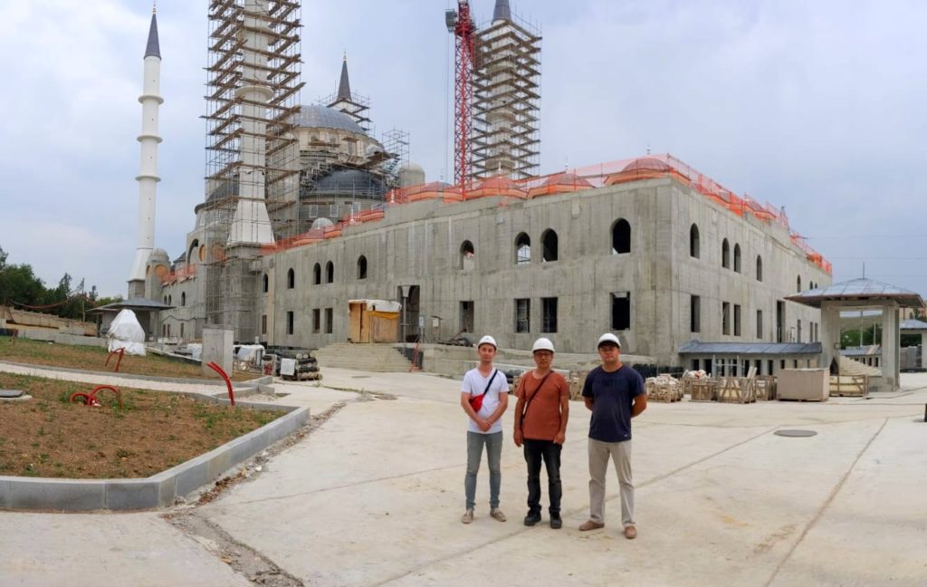 Akmescit'te Noman Çelebicihan Camisi