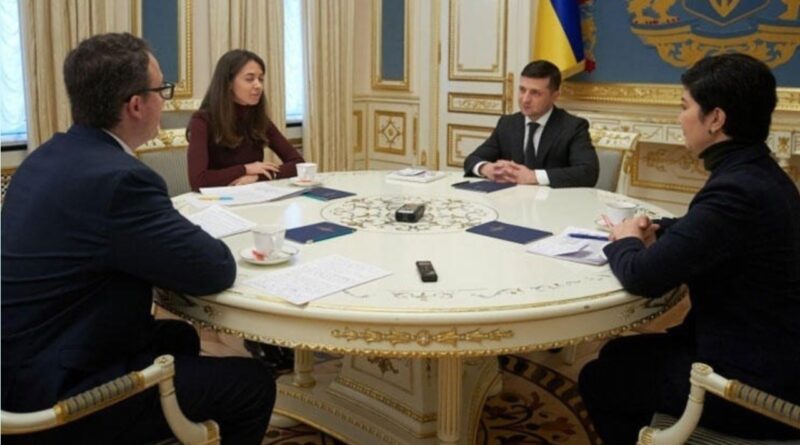 Ukrayna Devlet Başkanı Volodimir Zelensky, Anton Korinevich, Daria Sviridova , Tamila Tasheva