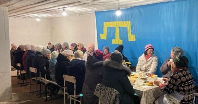 Dünya Kırım Tatar Derneği Başkanı Mustafa Sarıkamış Rusya Ukrayna savaşının ortasında yani sınırda bulunan Novoalekseyevkaya daki Kırım Tatarlarına İftar verdik.