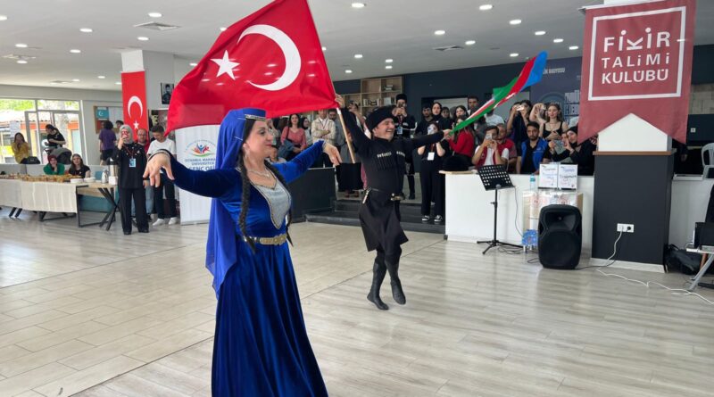 Azerbaycan'ın Bağımsızlık Günü ve Cumhuriyetin ilan edilmesi