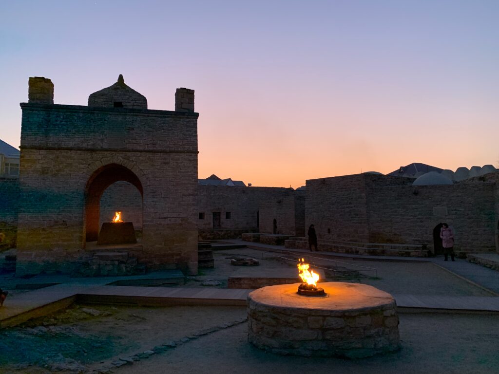 Bakü'nün tarihi yapılarından Ateşgah Mabedi