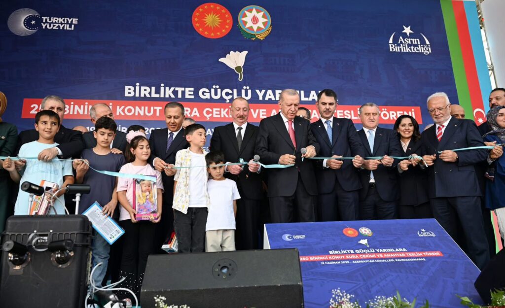 azerbatcan mahallesi - Bir millet, iki devlet değil; sonsuz yürek – tek ruh!