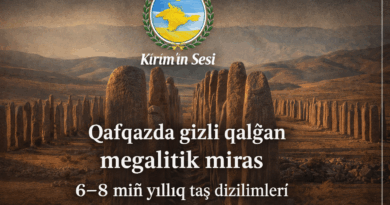 Tikili taşlarnıñ boyu 1,5 metrge qadar yetip bile